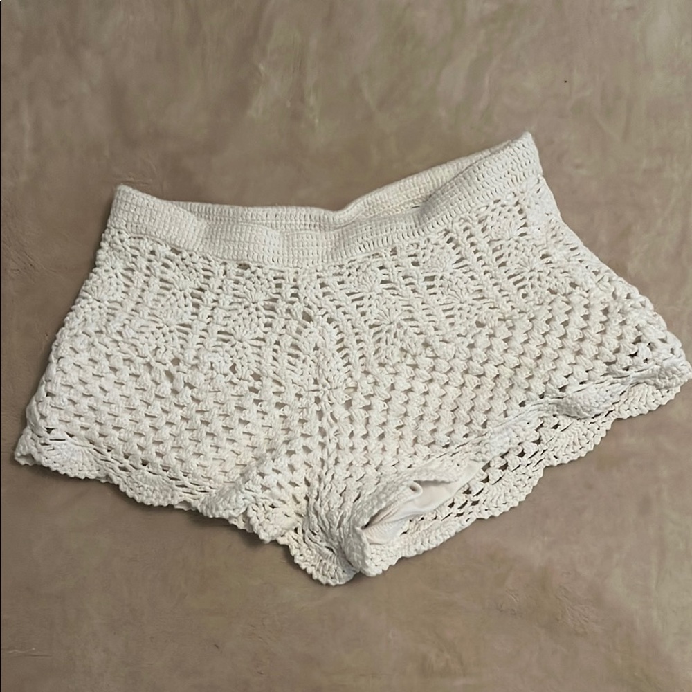 H&M White Crochet Women Shorts